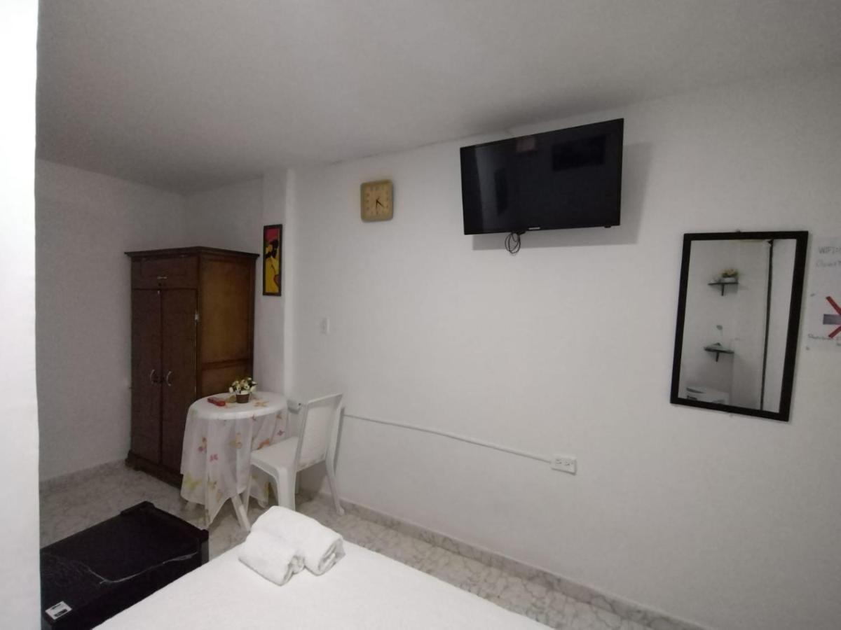Habitacion Cerca De La Universidad Del Sinu Cartagena Bagian luar foto